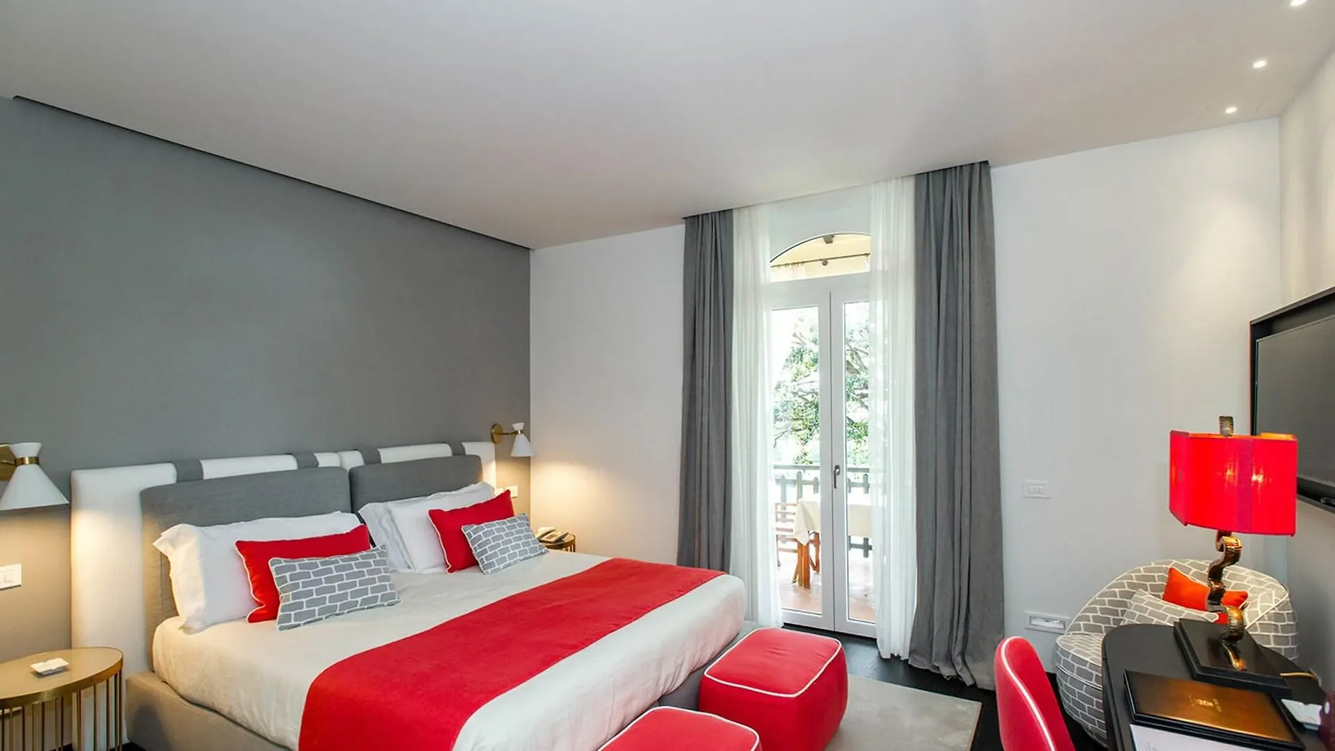 Hotel Byron Forte dei Marmi 5*,