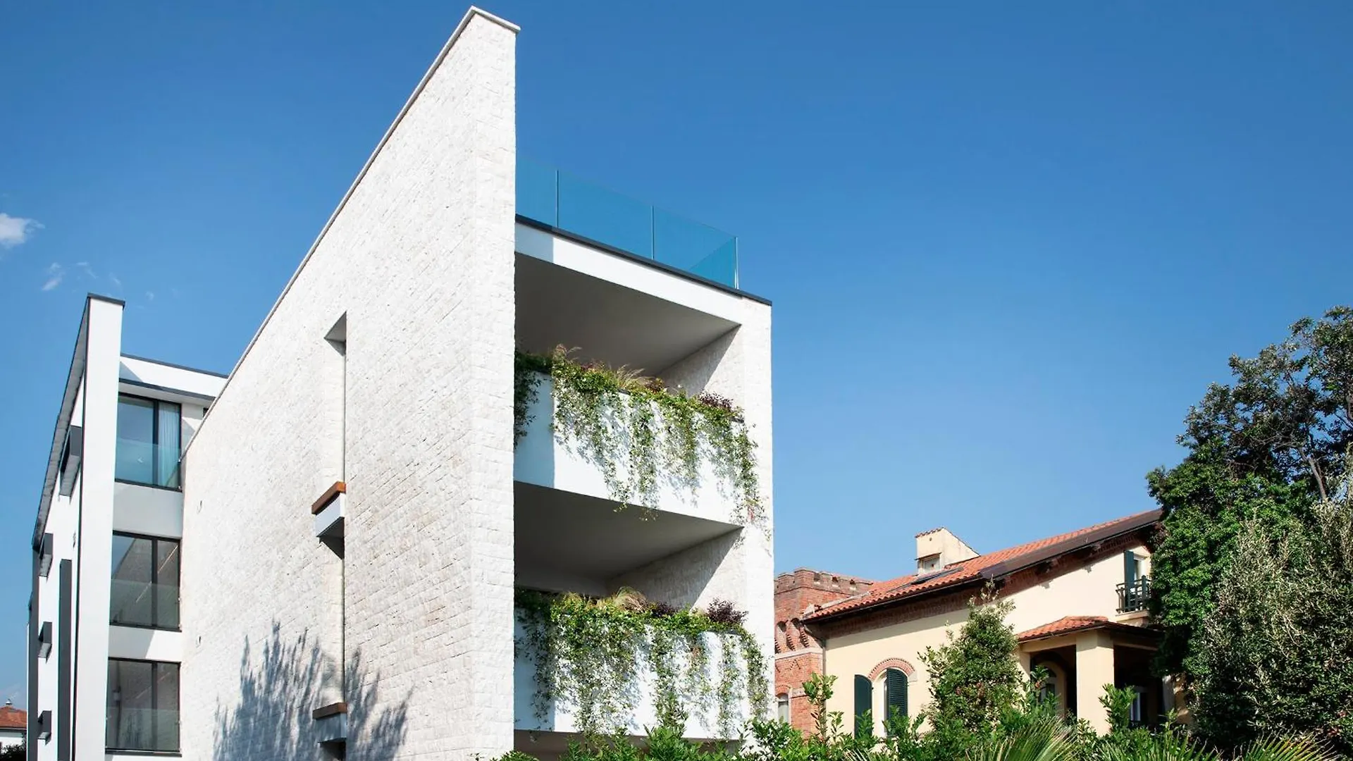 Hotel Byron Forte dei Marmi 5*,  Italy